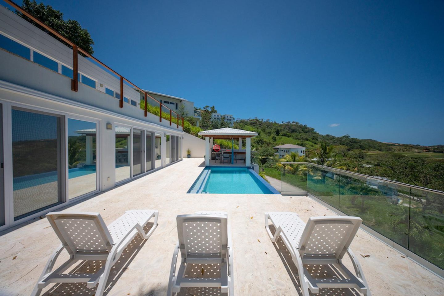 洪都拉斯海湾群岛Roatán的独栋别墅，Breathtaking Ocean View Home with Pool & Garage Coral Views Village，编号77617667