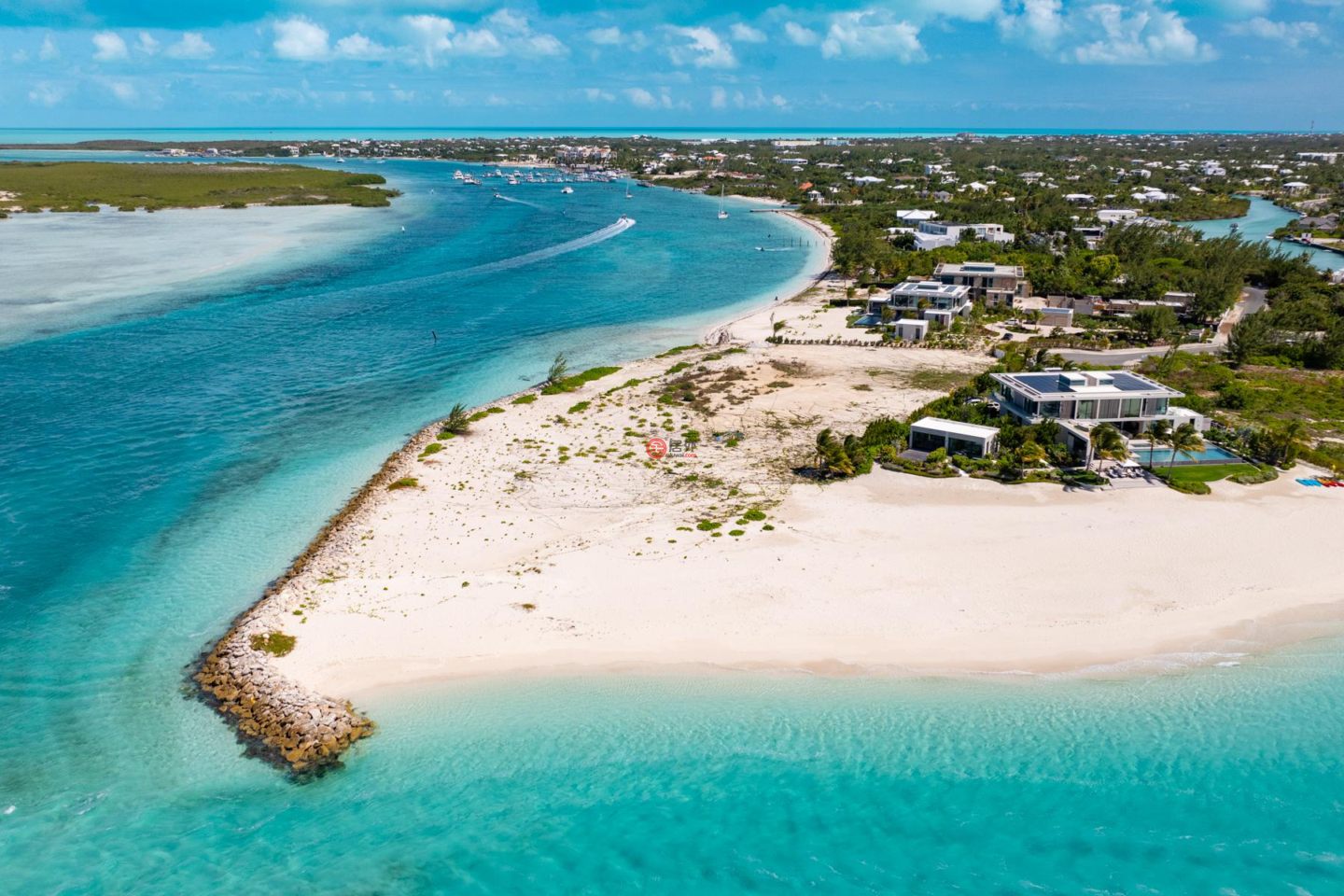 特克斯與凱科斯群島的住宅用地，Emerald Point Beachfront，编号78244465