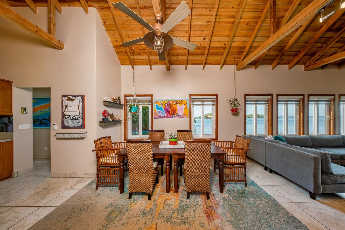 洪都拉斯海湾群岛Roatán的独栋别墅，Unique Over-The-Water Home Anthony's Key Road，编号76655198