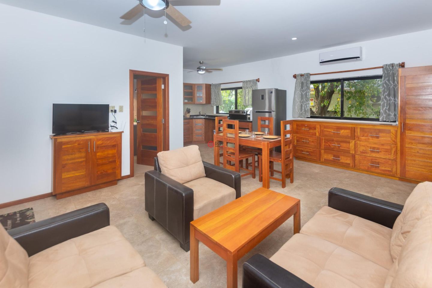 洪都拉斯海湾群岛Roatán的独栋别墅，Modern 2BR Villa in Diamond Hills Resort，编号77143317