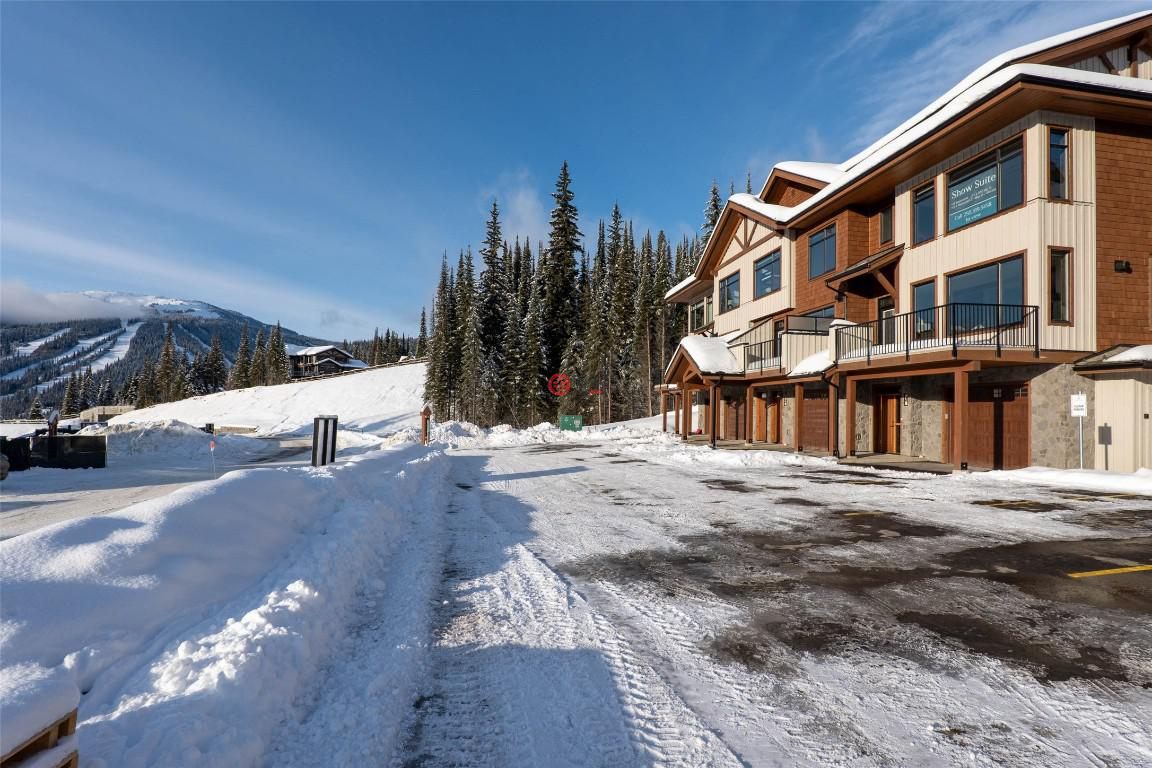 加拿大不列颠哥伦比亚省Sun Peaks的联排别墅，7000 MCGILLIVRAY LAKE，编号75529298