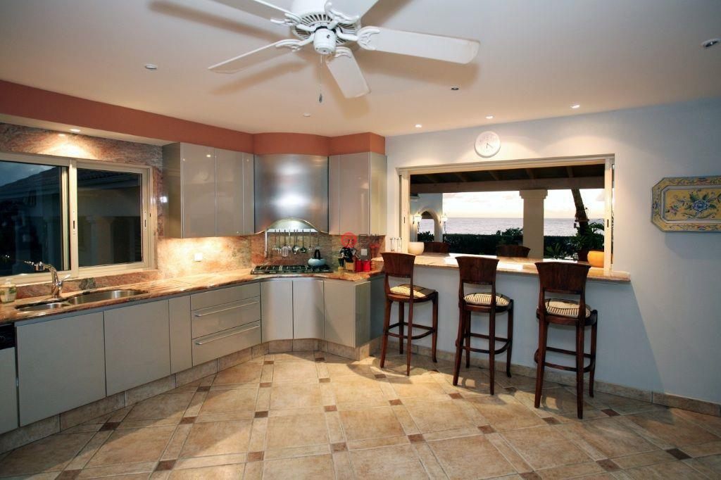 圣马丁岛Collectivité de Saint-Martin的独栋别墅，编号32453044