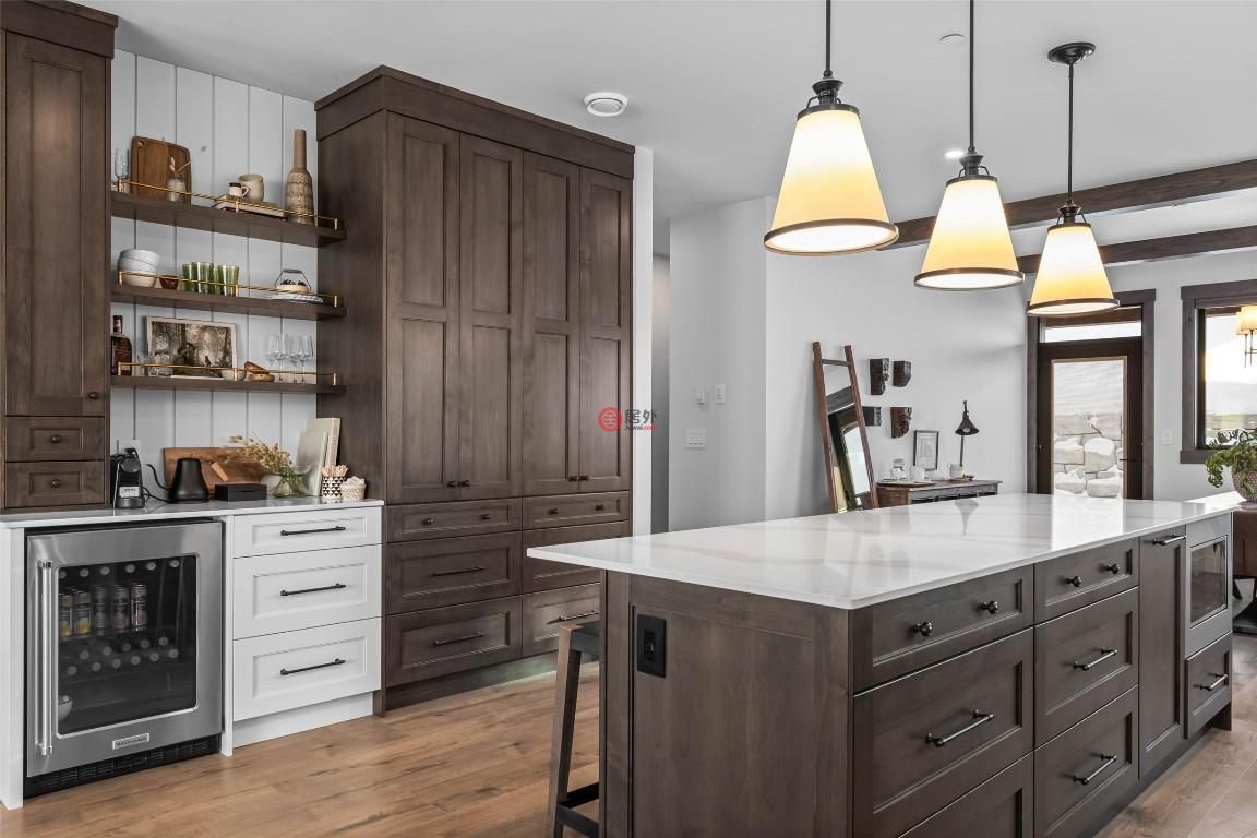 加拿大不列颠哥伦比亚省Sun Peaks的联排别墅，7000 MCGILLIVRAY LAKE，编号75527447