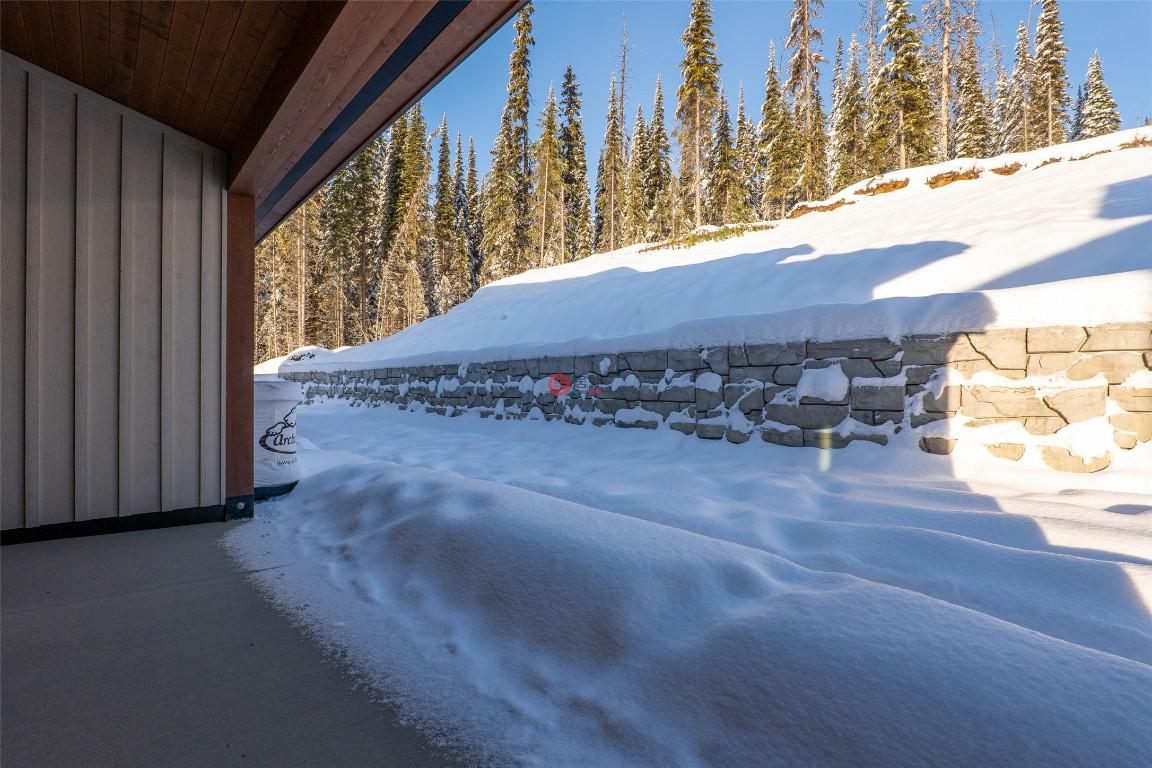 加拿大不列颠哥伦比亚省Sun Peaks的联排别墅，7000 MCGILLIVRAY LAKE，编号75521812