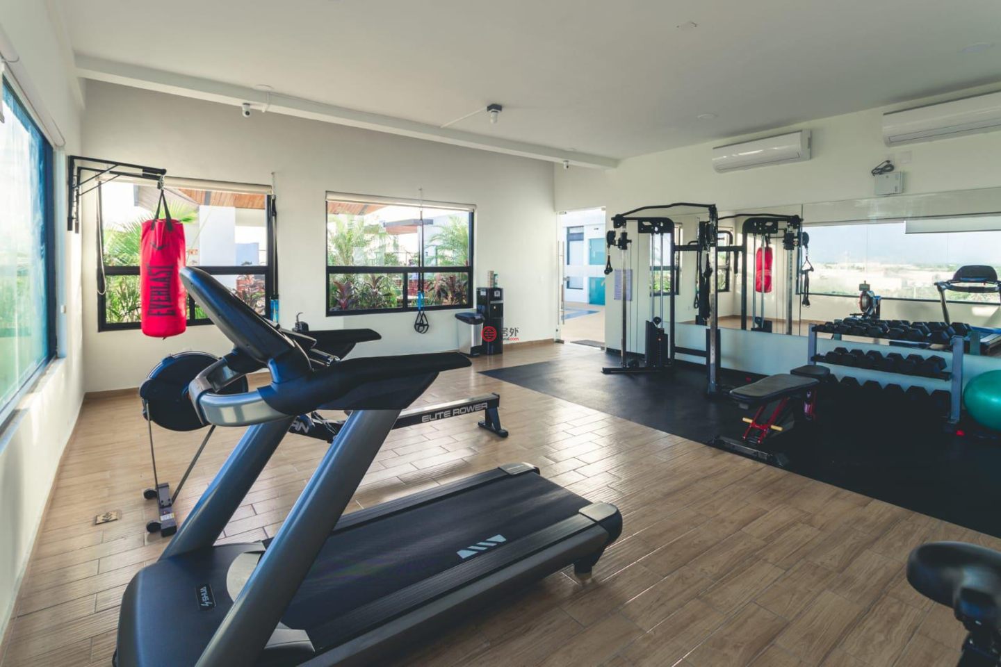 墨西哥金塔纳罗奥卡门海滩的公寓，Av. P.º Central，编号78524165