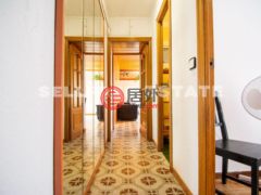 西班牙BarcelonaL'Hospitalet de Llobregat的公寓，del mont，编号54998586