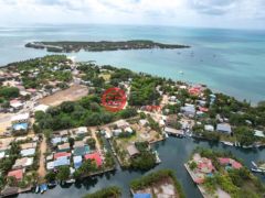 伯利兹斯坦克里克Placencia的住宅用地，Bile Up St，编号77262787