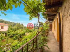 意大利NovaraOrta San Giulio的独栋别墅，Regione Garullo，编号78037205