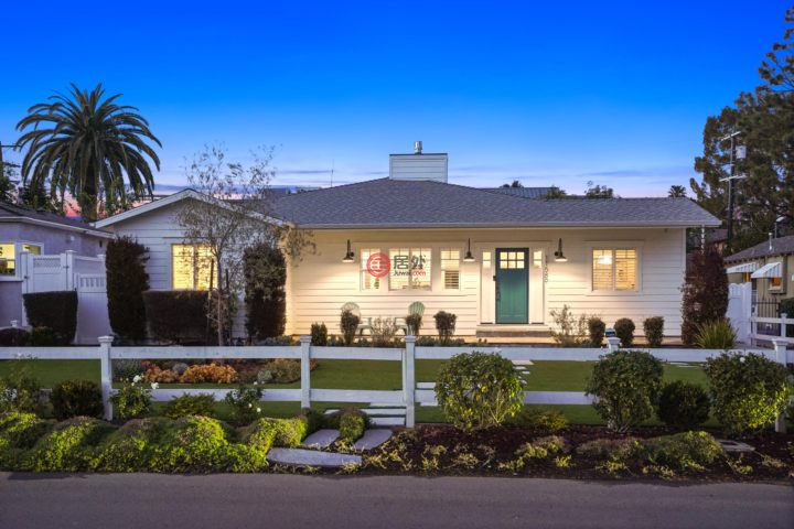 美国valley village4卧2卫的公寓