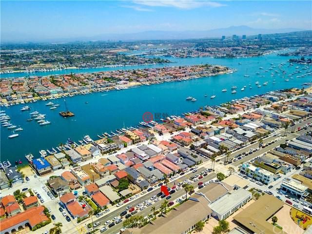 美国新港海滩的多单元